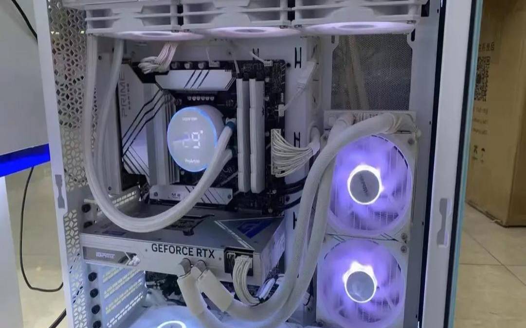 怎么拆主机箱后机盖（电脑主机箱怎么拆）