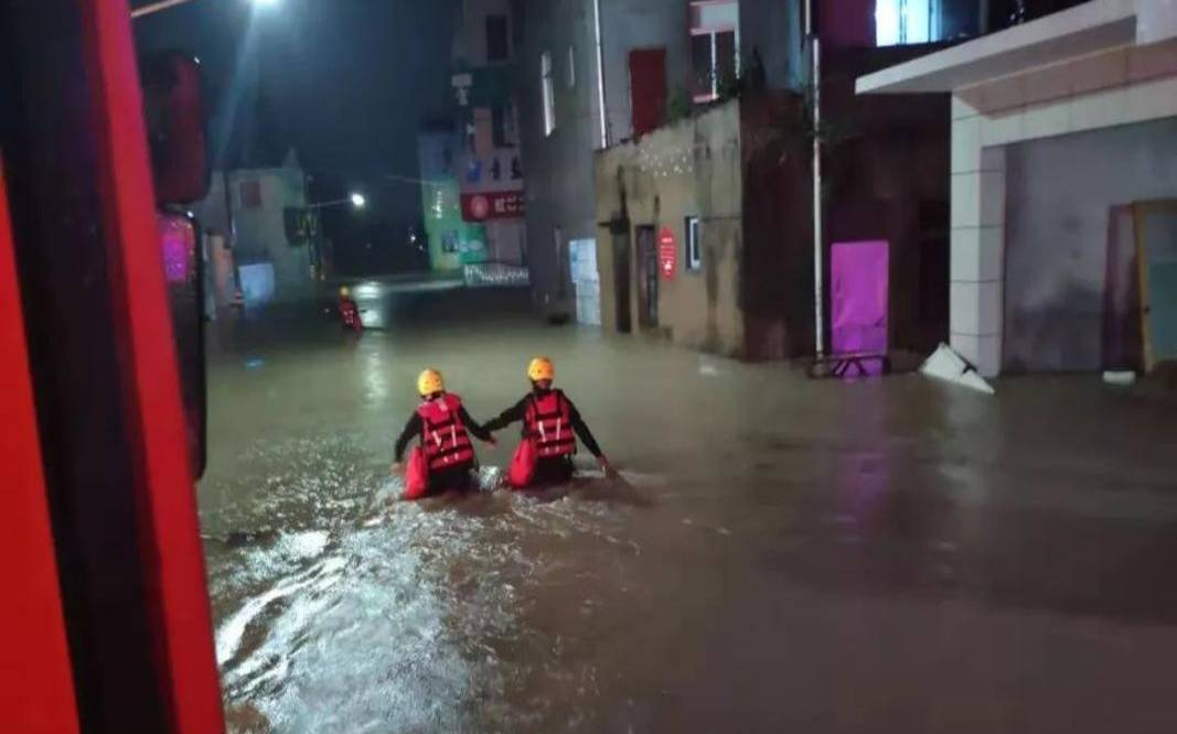 利奇马肆虐（利奇马临海受灾图片）