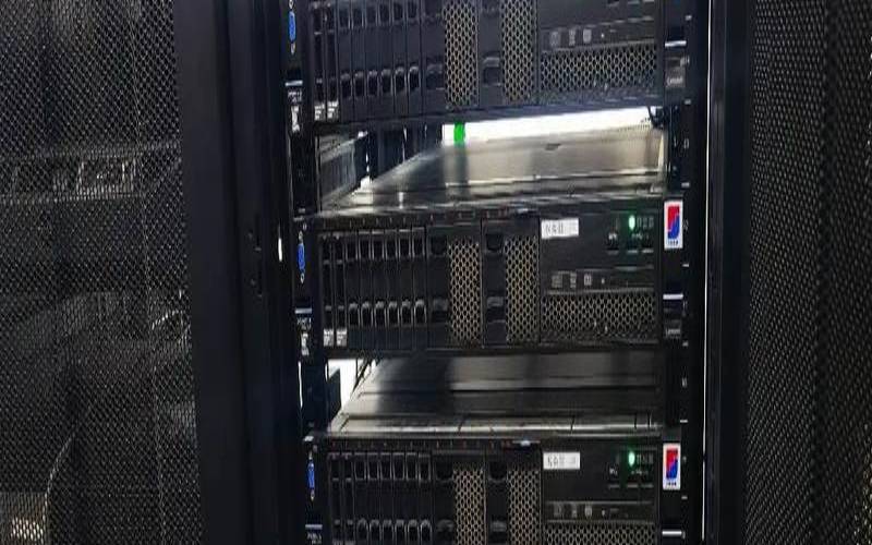 机房内服务器多少功率合适（机房服务器功率多大）