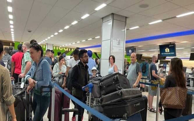 洛杉矶西雅图航班