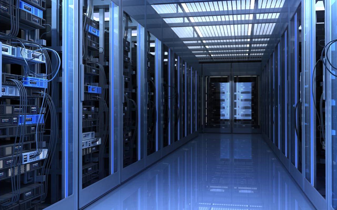 高防服务器怎样实现（物理服务器多少钱一台）