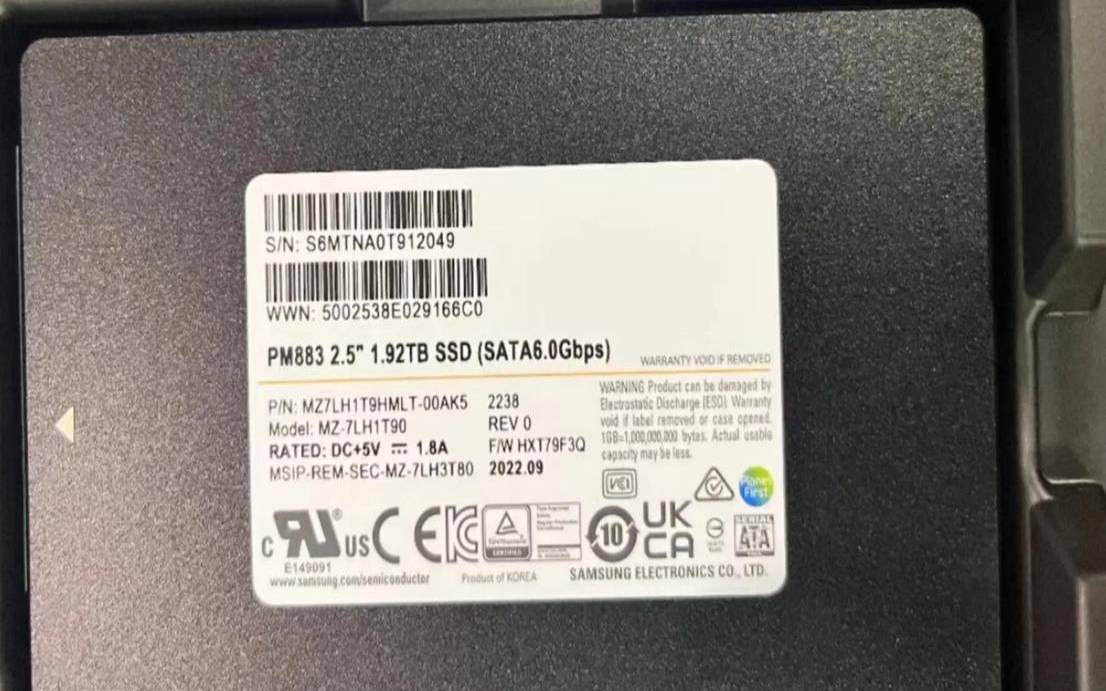 Hostsolutions罗马尼亚／4核4G内存／400G硬盘／1Gbps／10TB流量／LXC架构／抗投诉／无视版权／40美元／年
