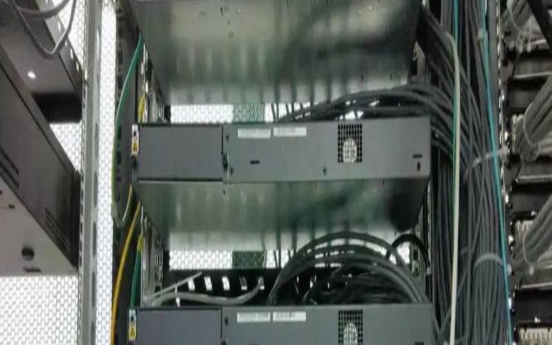 学校机房服务器怎么安装（学校机房服务器有啥用）