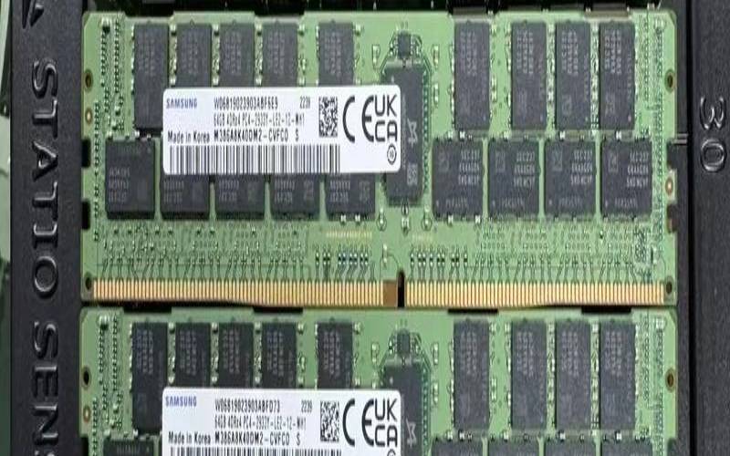 服务器内存条松动会导致哪些故障（服务器内存条坏了一根）