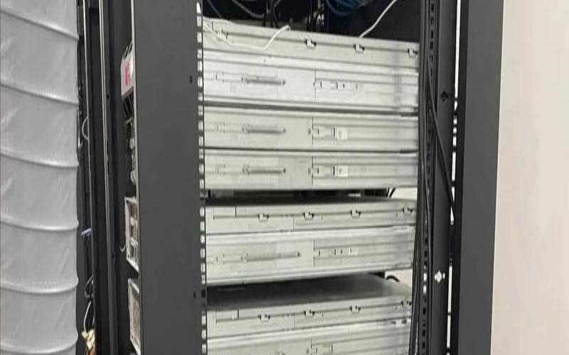 服务器是什么设备（服务器是属于什么设备）