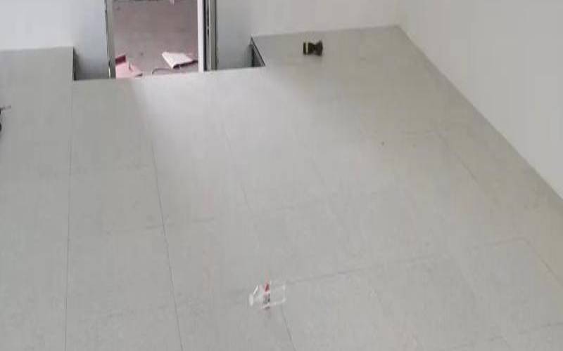 更换数据中心地板时需要考虑的事情（数据中心地板高度）