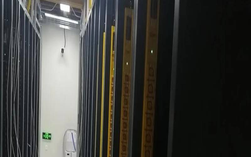 美国服务器速度怎么样（idc机房服务器）