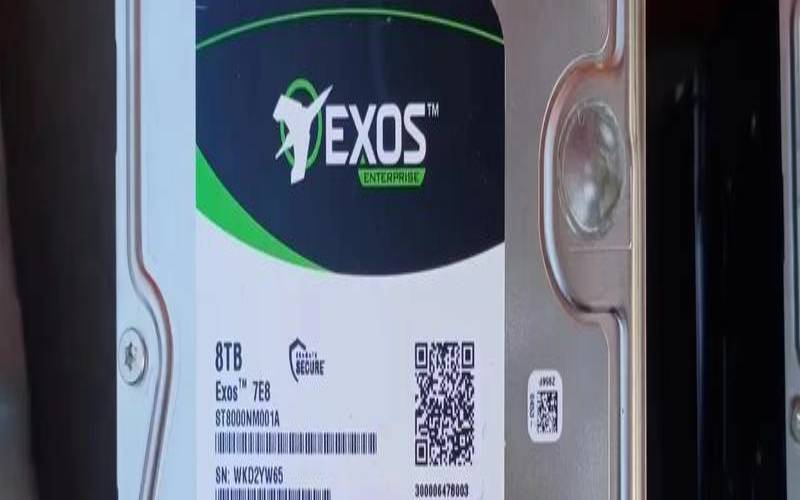 龍行数据：？？韩国原生IP独立服务器活动   E5 2450L＊2   16G内存    1000G硬盘   10M CN2   1个IP   350元／月   数量有限  宝子们快冲