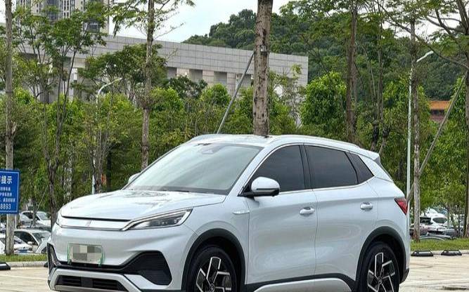 洛杉矶cera特价（2核 1G 2022M 2022.6元／月起，香港 2核 1G  2022元／月  轻云互联）